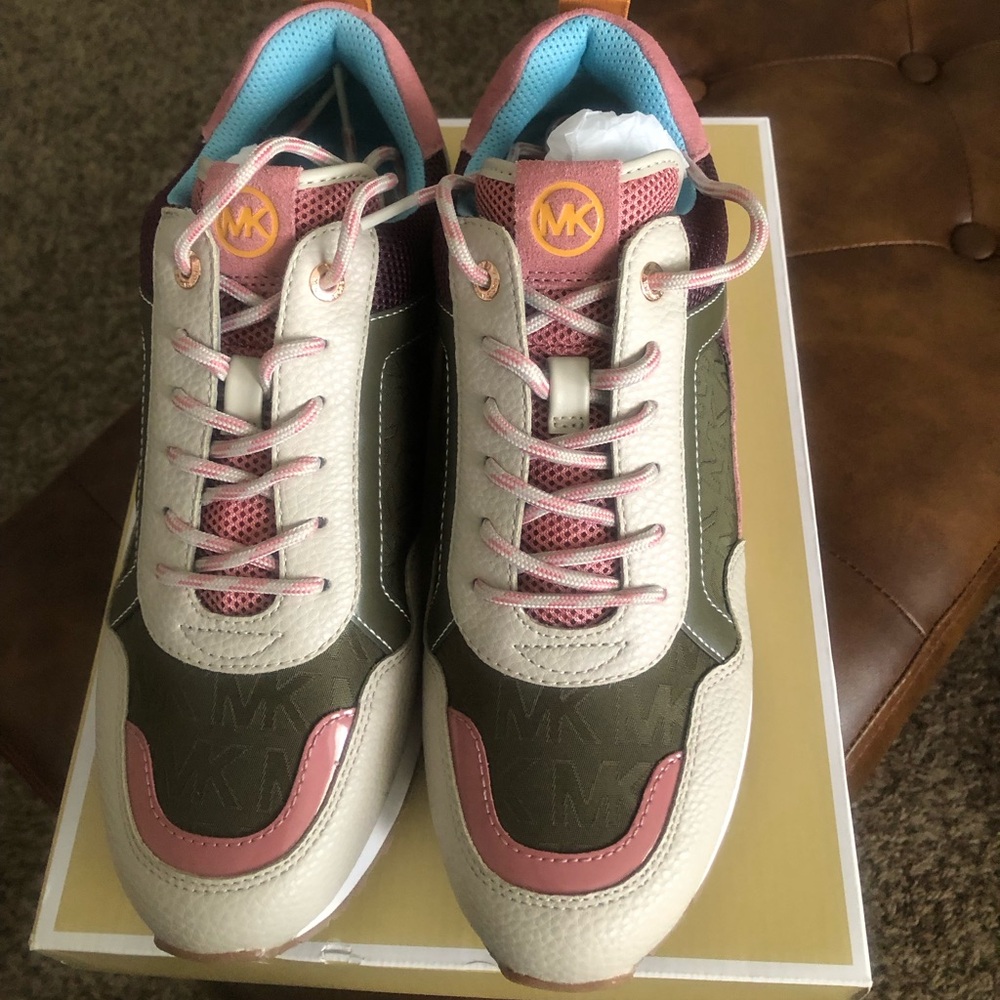Michael Kors tennis shoes size 8
